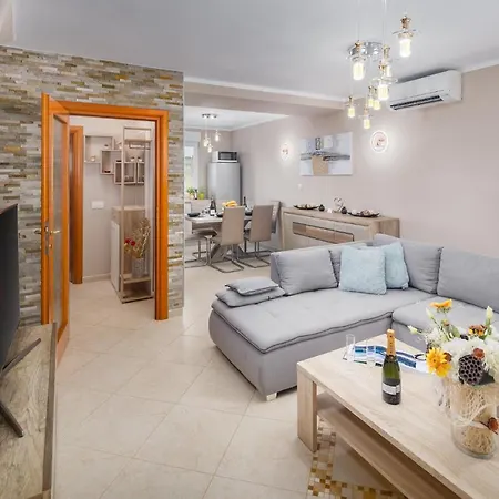 Rossini Superior Apartment Porec